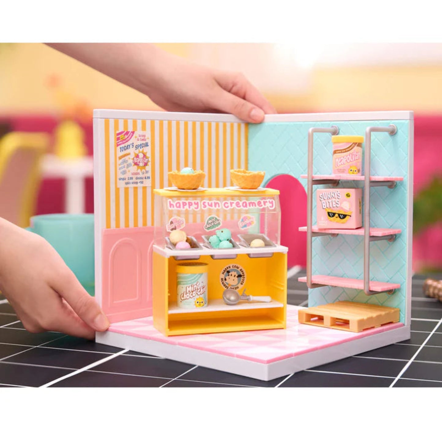 Miniverse Make It Mini Spaces – Ice Cream Shop